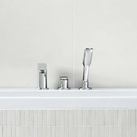 Hansgrohe Metris 3-Hole Deck Mounted Single Lever Bath Mixer - 31190000 4 Hansgrohe Metris 3-Hole Deck Mounted Single Lever Bath Mixer - 31190000 - Image 2