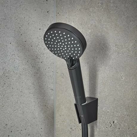 Hansgrohe Vernis Blend Bath Shower Mixer with Kit - Matt Black - 71461670 6 Hansgrohe Vernis Blend Bath Shower Mixer with Kit - Matt Black - 71461670 - Image 4