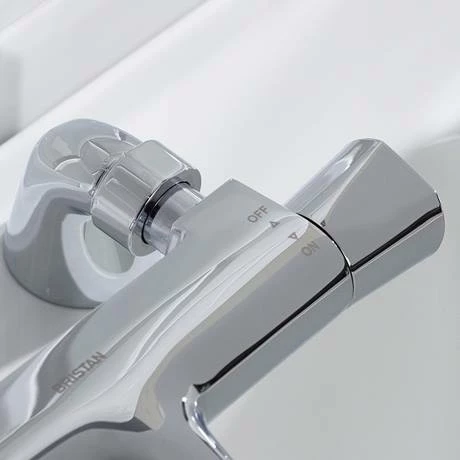 Bristan - Artisan Thermostatic Pillar Bath Filler - Chrome 6 Bristan - Artisan Thermostatic Pillar Bath Filler - Chrome - Image 4