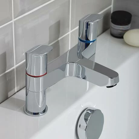 Ideal Standard Ceraflex 2 Tap Hole Bath Filler - B1824AA 4 Ideal Standard Ceraflex 2 Tap Hole Bath Filler - B1824AA - Image 2