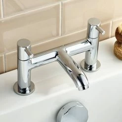 Ideal Standard Ceraline 2 Tap Hole Bath Filler - BC188AA 10 Ideal Standard Ceraline 2 Tap Hole Bath Filler - BC188AA -Bath Taps Shop BC188AA D1 460