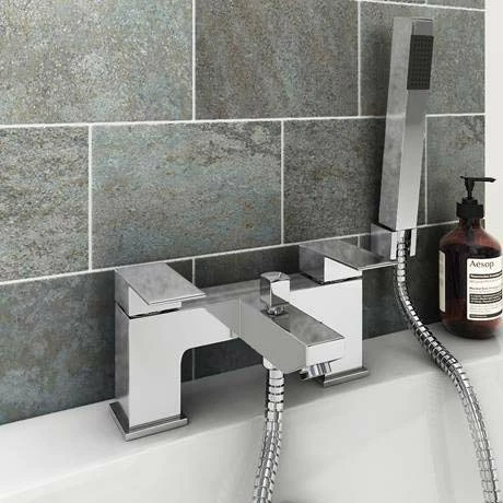 Cast Bath Shower Mixer Tap with Shower Kit - Chrome 4 Cast Bath Shower Mixer Tap with Shower Kit - Chrome - Image 2