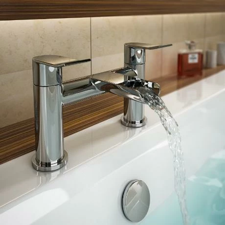 Luna Waterfall Bath Filler - Chrome 4 Luna Waterfall Bath Filler - Chrome - Image 2