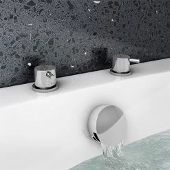 Cruze Overflow Bath Filler With Deck Side Valves